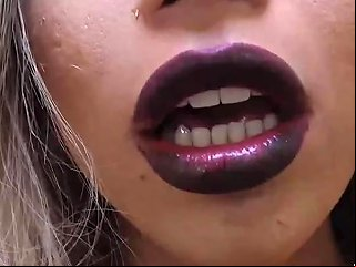 XHAMSTER @ Beautiful Transgender Person Gives Oral Pleasure From A Perspective Point Of View